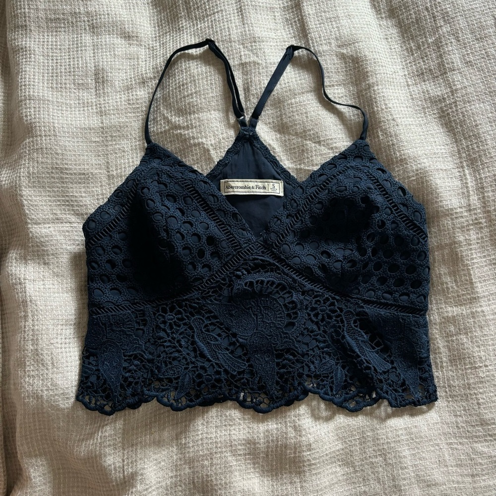 Abercrombie lace cropped top